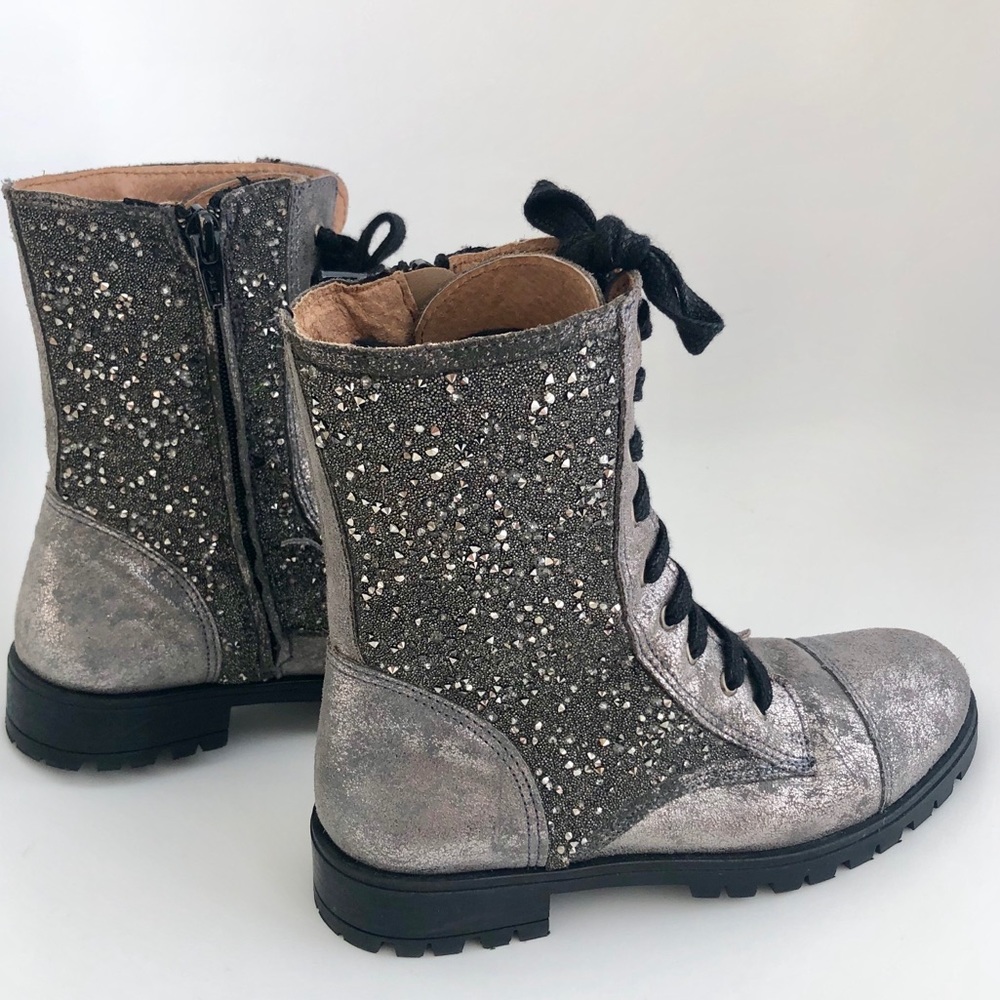 Pili Carrera  Silver Rhinestone  boots